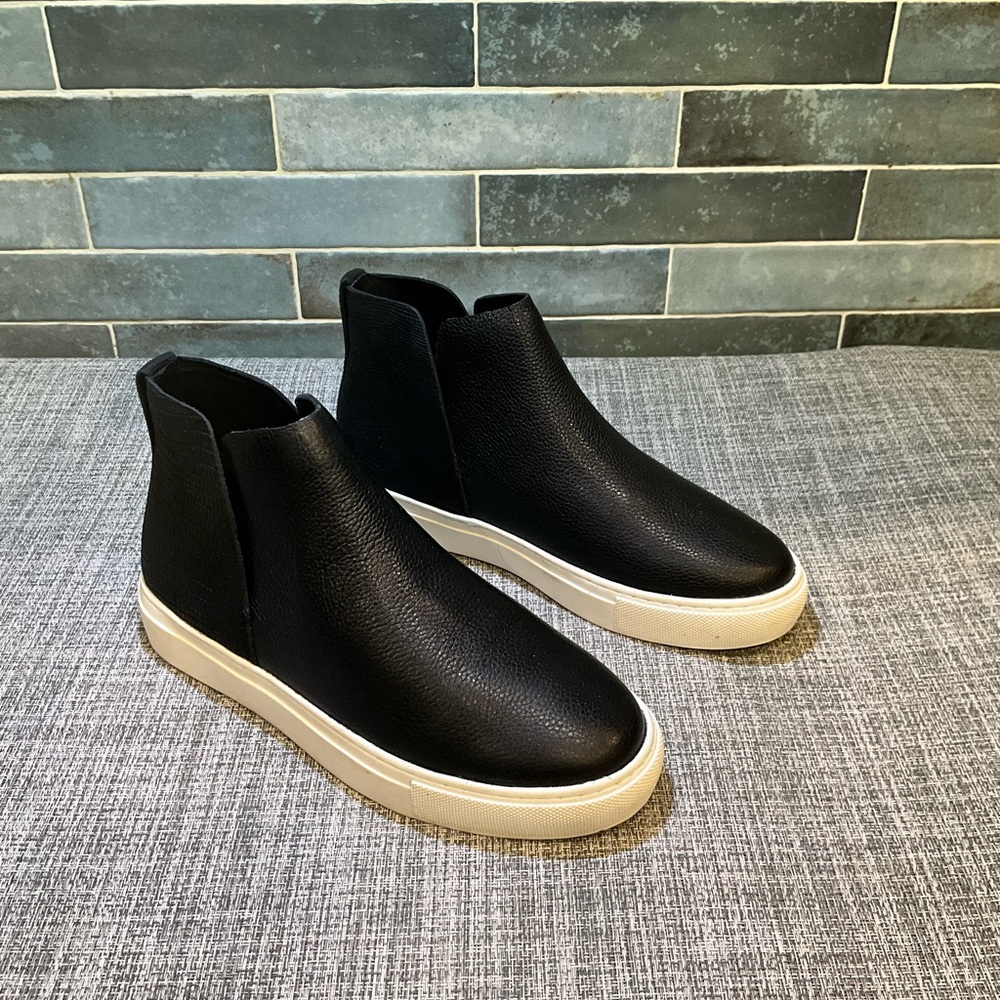 Birdies The Falcons Black Leather Sneaker Booties New Size 6.5